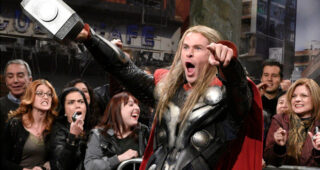 Chris Hemsworth : Photo Thor SNL