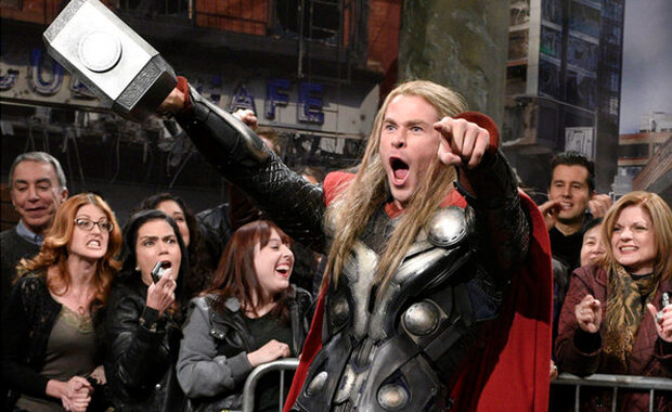Chris Hemsworth : Photo Thor SNL