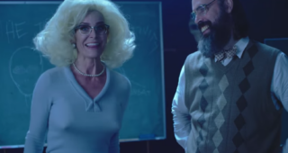 Rob Zombie : Everybody's fucking in a UFO video