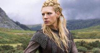 Katheryn Winnick : Vikings