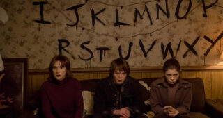 Stranger Things : Winona Ryder