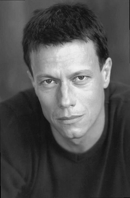 Gavin Hood : Photo officielle