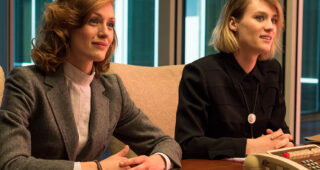 Halt and Catch Fire : Photo Kerry Bishé, Mackenzie Davis