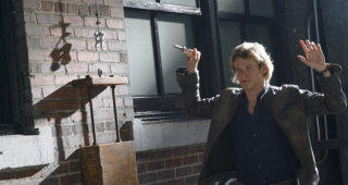MacGyver saison 1 : Photo Lucas Till