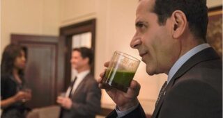 Photo Tony Shalhoub