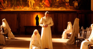 The Young Pope saison 1 : Photo Jude Law
