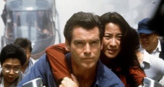 Demain ne meurt jamais : Photo Michelle Yeoh, Pierce Brosnan
