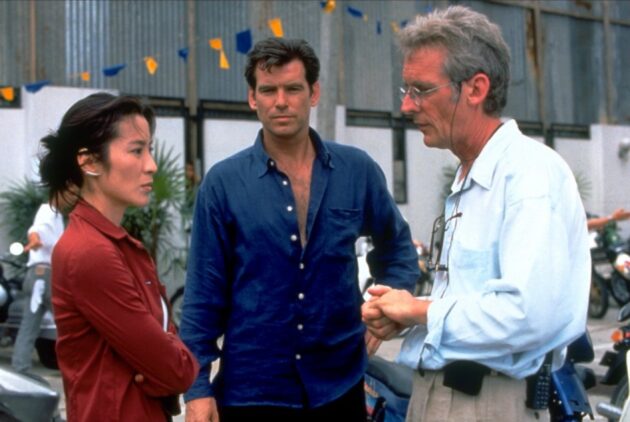 Photo Michelle Yeoh, Pierce Brosnan, Roger Spottiswoode