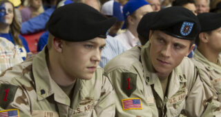 Un jour dans la vie de Billy Lynn : Photo Joe Alwyn, Garrett Hedlun