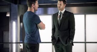 Arrow Saison 5 : Photo Stephen Amell, Wil Traval