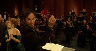 Mozart in the Jungle : Gael Garcia Bernal