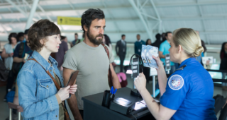 saison 3 : Photo Justin Theroux - Carrie Coon