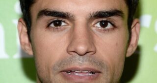 Sean Teale : Photo officielle