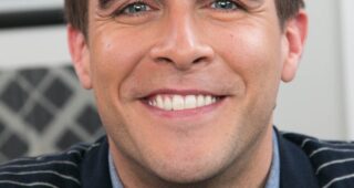 Josh Segarra : Photo officielle