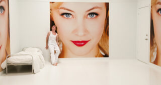 Antiviral : Photo Sarah Gadon