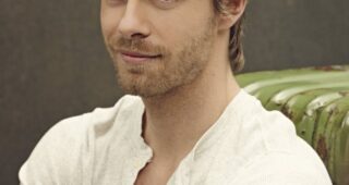 Luke Mitchell : Photo officielle