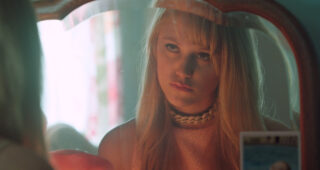 It Follows : Photo Maika Monroe