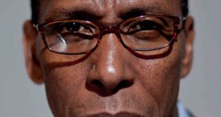 Ron C. Jones : Photo officielle