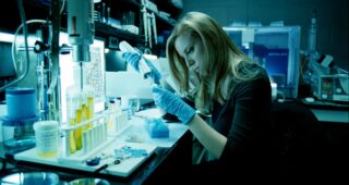 Splice : Photo Sarah Polley