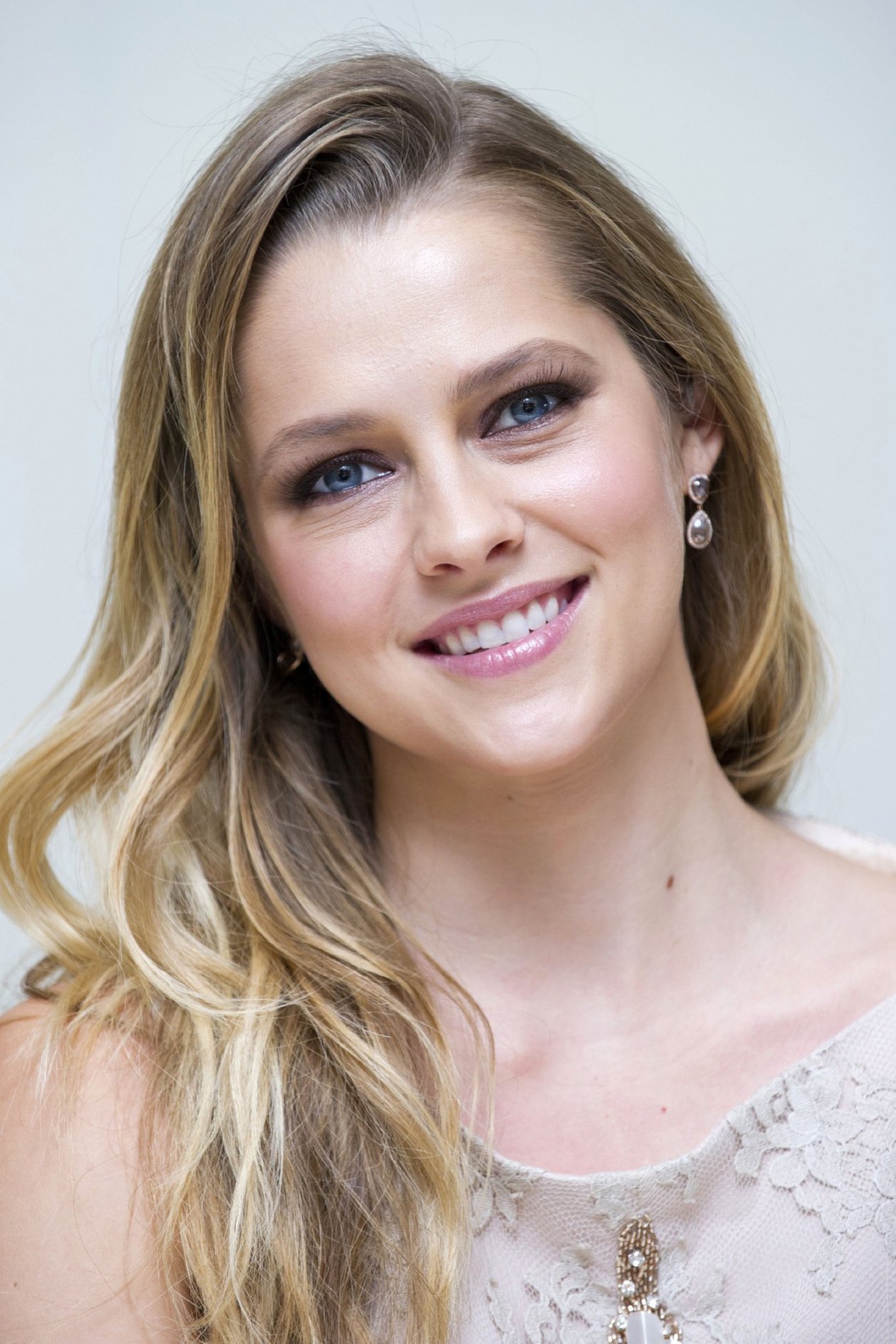Teresa Palmer : Photo officielle