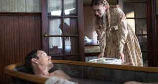 In a Valley of Violence : Photo Taissa Farmiga, Ethan Hawke