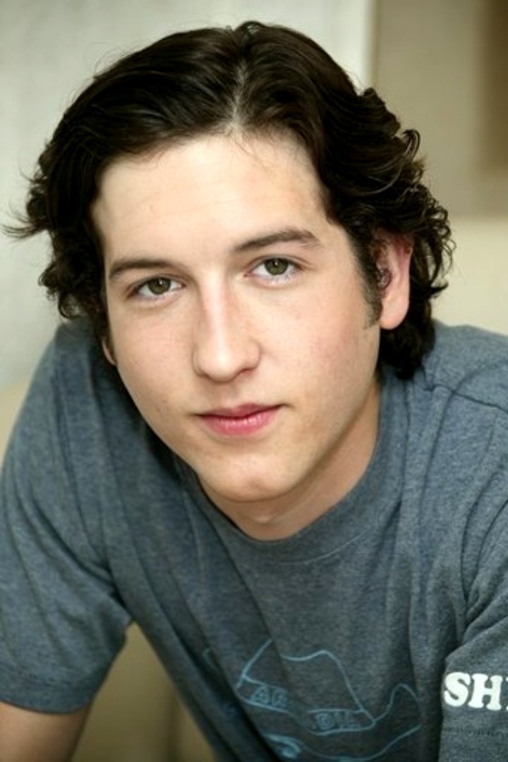 Chris Marquette : Photo officielle