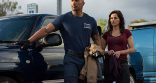 San Andreas : Photo Dwayne Johnson, Carla Gugino