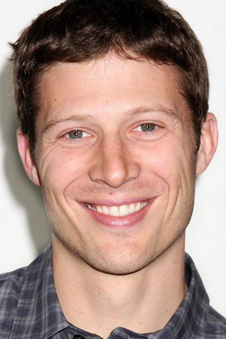 Zach Gilford : Photo officielle