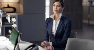 Supergirl saison 2 : Photo Teri Hatcher