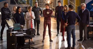The Flash Saison 3 : Photo David Ramsey, Caity Lotz, Carlos Valdes, Emily Bett Rickards, Stephen Amell, Grant Gustin, Brandon
