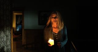 Dans le noir : Photo Maria Bello
