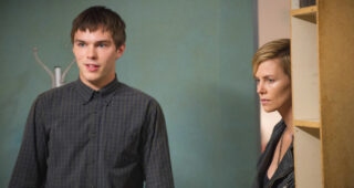 Dark Places : Photo Charlize Theron, Nicholas Hoult