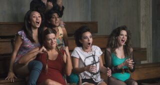 GLOW : Photo Jackie Tohn, Kate Nash, Ellen Wong, Sunita Mani