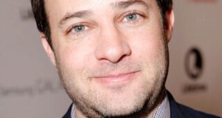 Danny Strong : Photo officielle