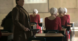 The Handmaid’s Tale : Phoot Ann Dowd