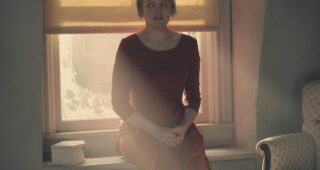 The Handmaid’s Tale : Photo Elisabeth Moss