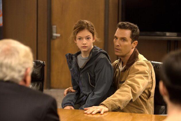 Photo Mackenzie Foy, Matthew McConaughey