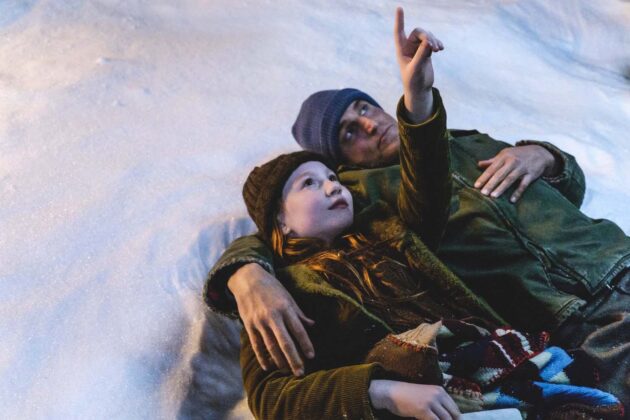 Photo Woody Harrelson, Ella Anderson