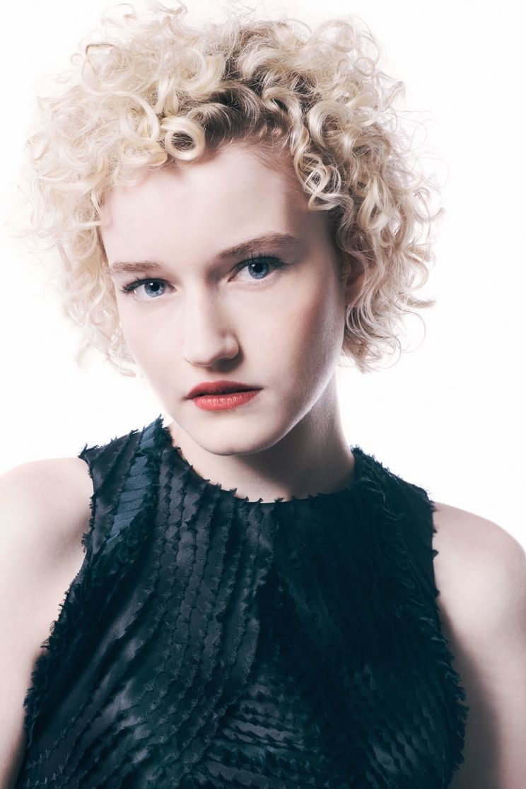 Julia Garner : Photo officielle