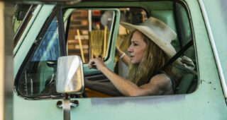 Strange Weather : Photo Holly Hunter