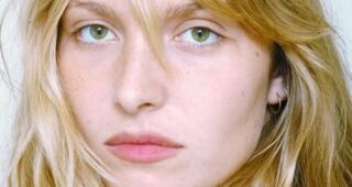 Joséphine de La Baume : Photo officielle