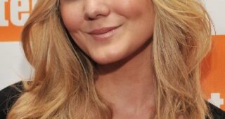 Louisa Krause : Photo officielle