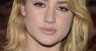 Grace Van Patten : Photo officielle