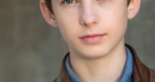 Austin Abrams : Photo officielle