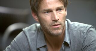 Evidence : Photo Stephen Moyer