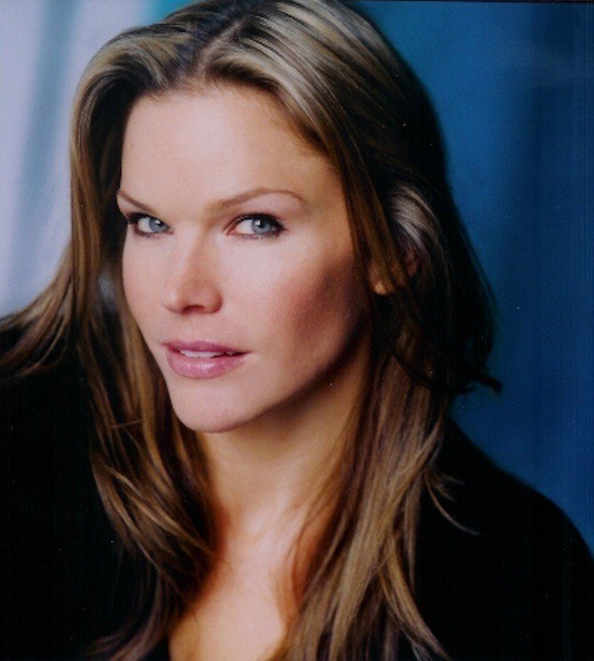 Karen Cliche : Photo officielle