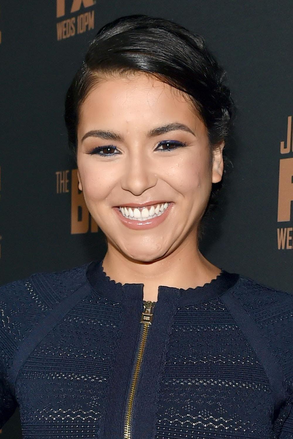 Emily Rios : Photo officielle
