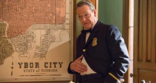 Live by Night : Photo Chris Cooper