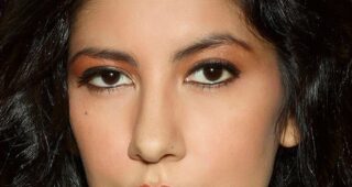 Stephanie Beatriz : Photo officielle