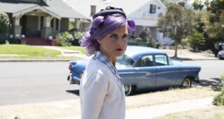Future Man : Photo Eliza Coupe